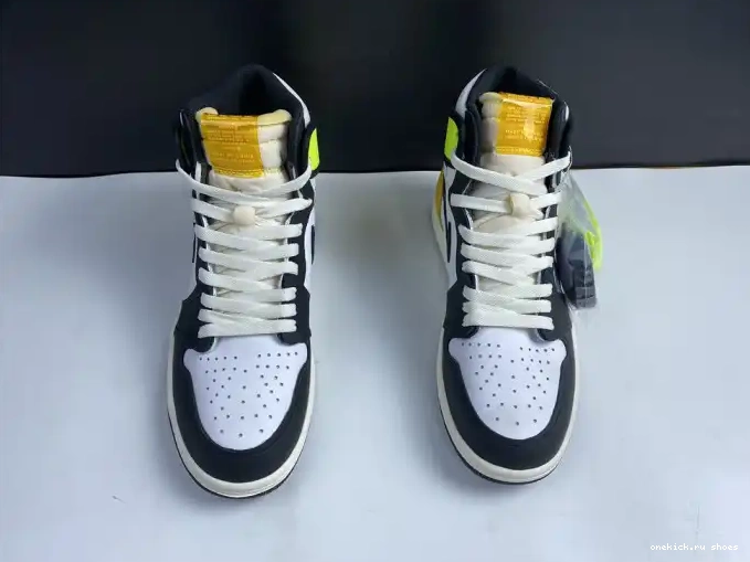 Rep JORDAN 1 OG AIR 555088-118 HIGH RETRO 'VOLT GOLD' 0506